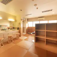 女浴室更衣间