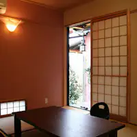 Bangunan utama Contoh kamar tamu