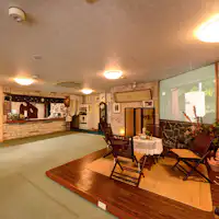 *Di dalam/Interior, Lobi