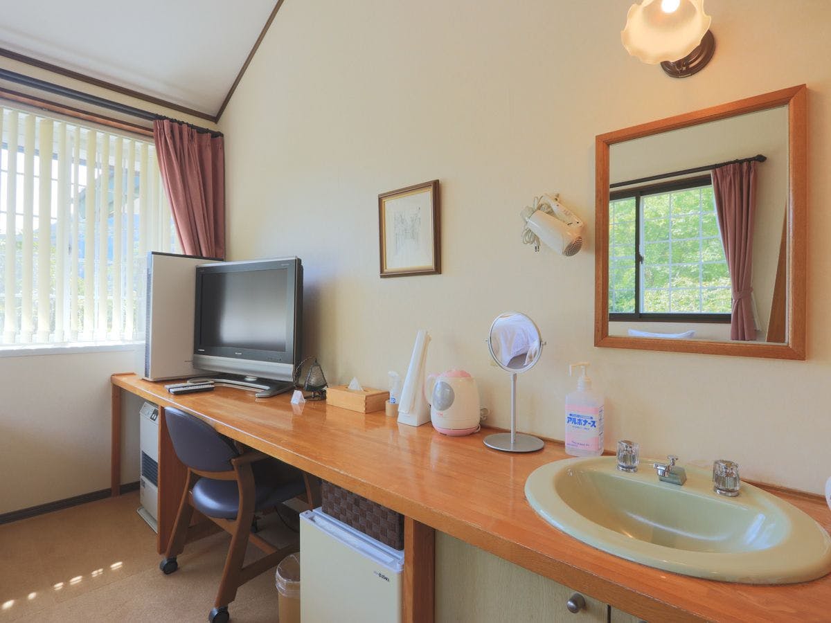 ห้องพักสไตล์ตะวันตก 10 เสื่อ พร้อมชั้นลอยและระเบียง