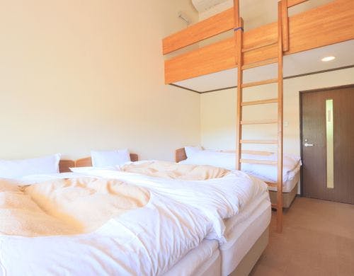 【洋室10畳・ロフト付き】