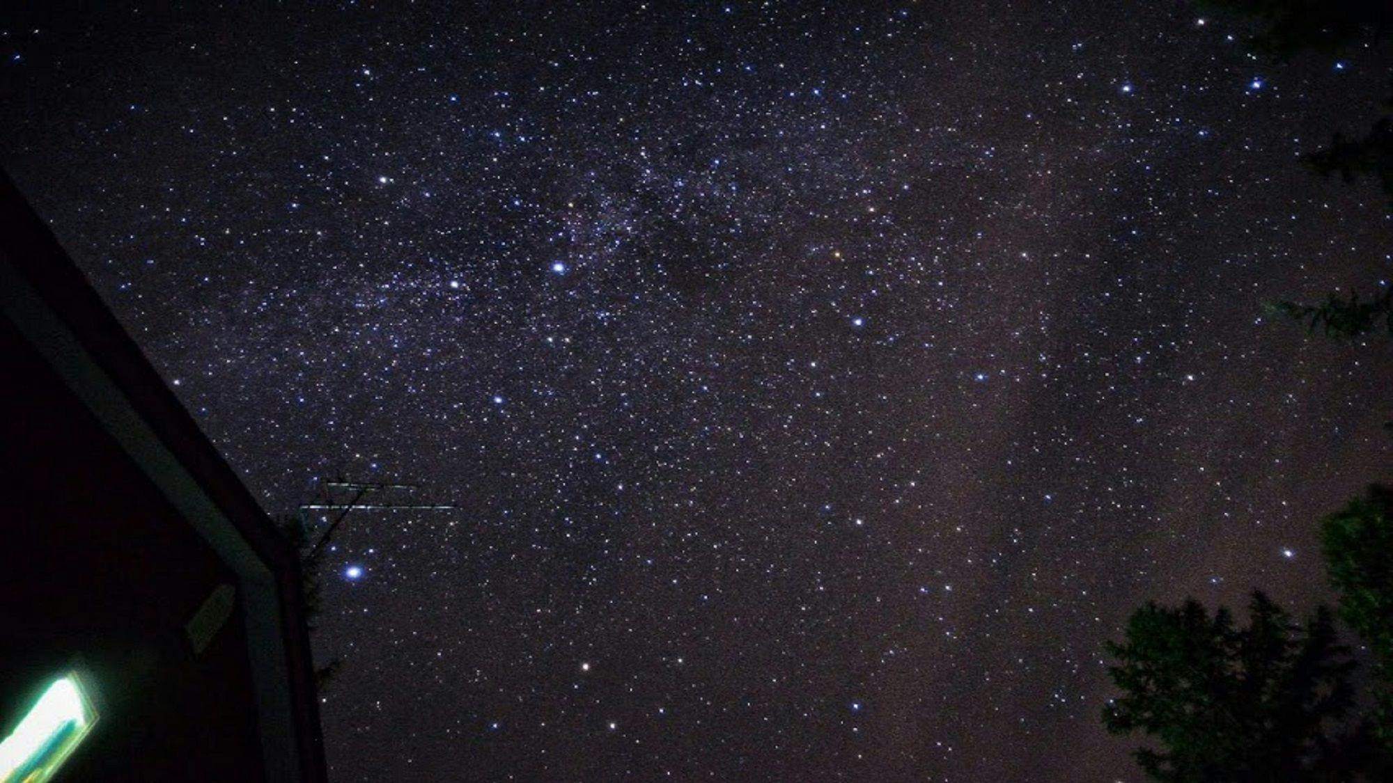 ท้องฟ้าที่เต็มไปด้วยดวงดาวของยาชิโยะ