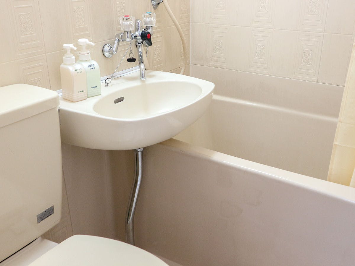 Contoh bilik mandi unit