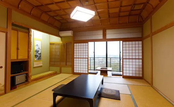 【Sisi Gunung Kaikoma】Bilik gaya Jepun 12.5 tatami (dengan serambi luas)