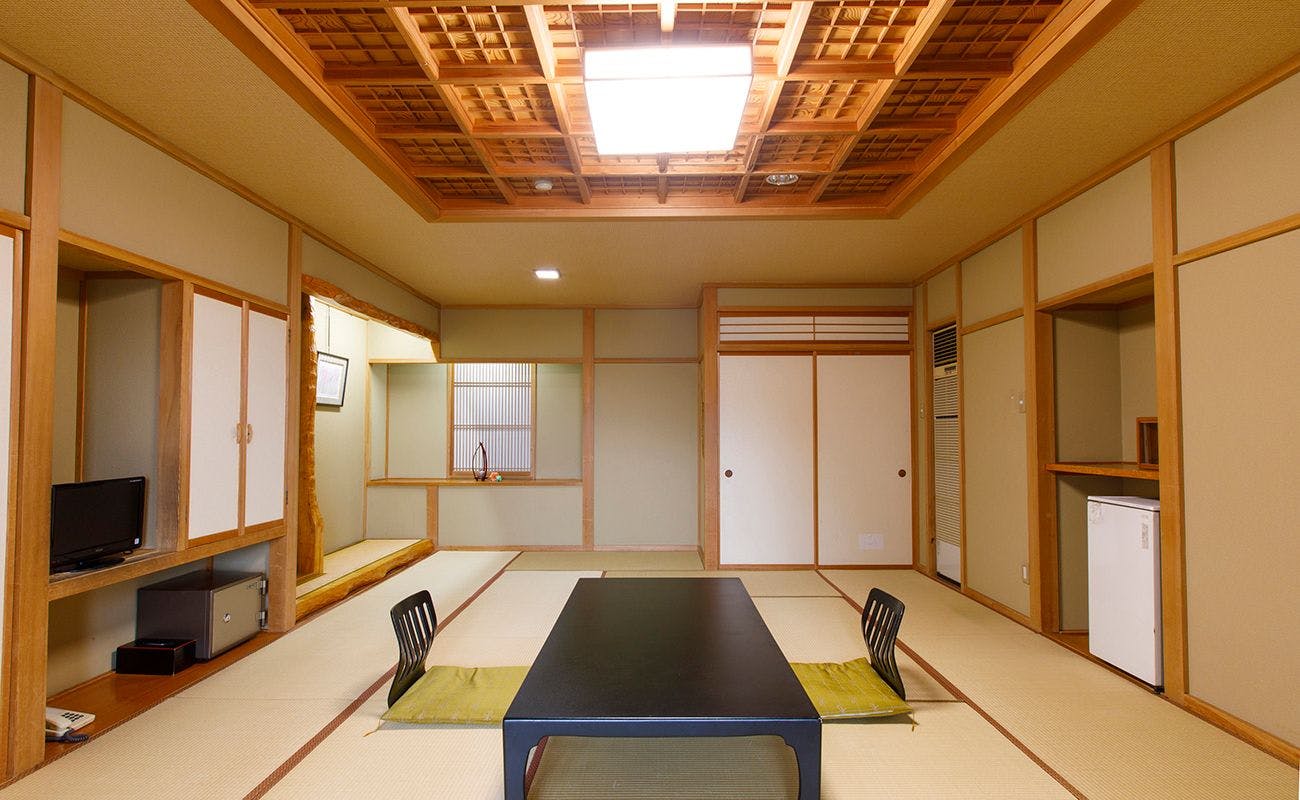 【후지산 측】16 다다미 일본식 방 (넓은 툇마루 포함)