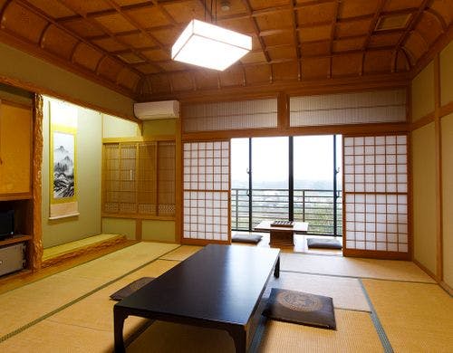 【茅ヶ岳側】12.5畳和室（広縁付）