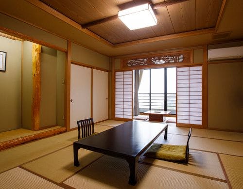 【富士山側】12.5畳和室（広縁付）