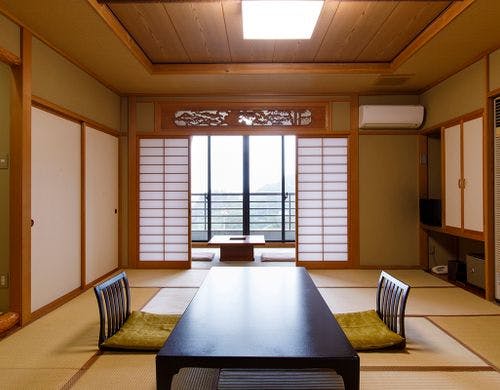 富士山側客室の広縁