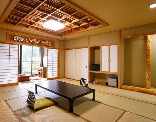 【富士山側】16畳和室（広縁付）