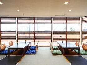 Ａｉｒ　Ｈｏｓｔｅｌ　ＬＣＣ