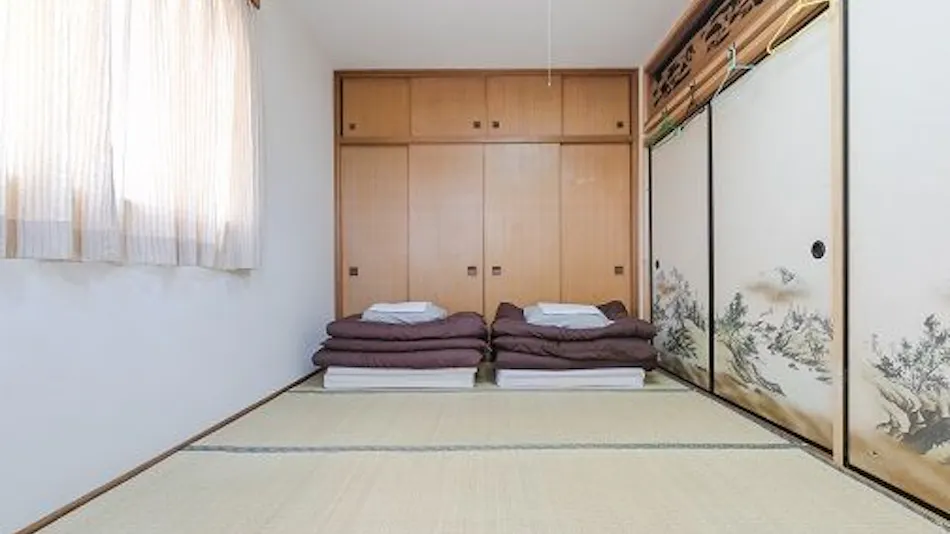 Travelers' Road Kirin House