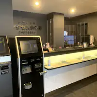 ติดตั้งแผ่นอะคริลิกเพื่อป้องกันโควิด-19