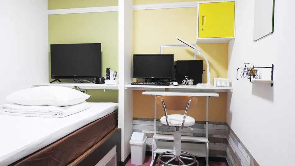 Capsule Hotel The Inn