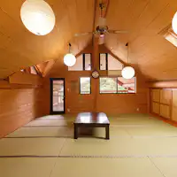 Rumah kayu utama Kamar tamu