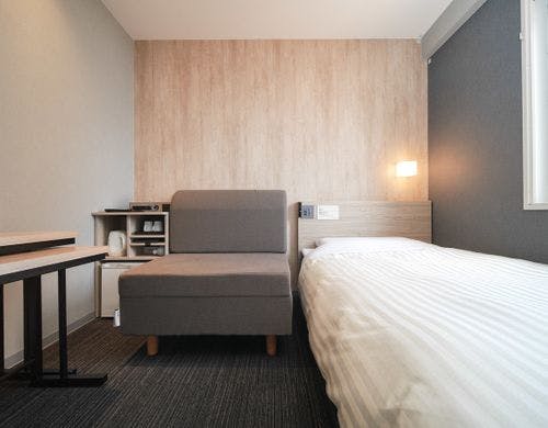 【ソファ付きダブルルーム】