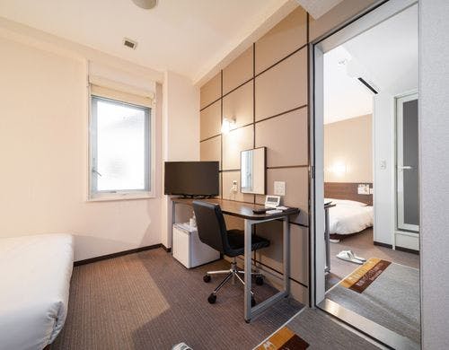 2部屋を中の扉で行き来できるお部屋です