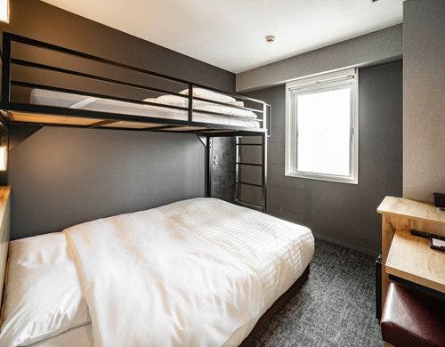 1名利用でも上段が荷物置きに使えます