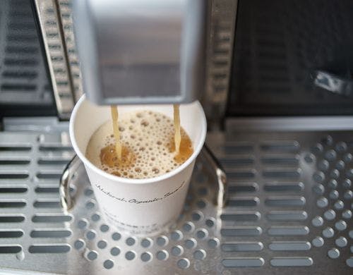 カップは間伐材使用で環境にやさしい