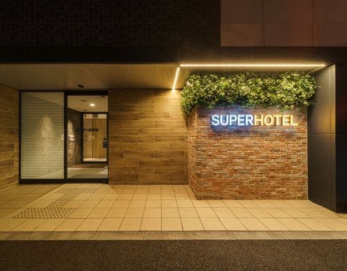 エントランスはこちらです