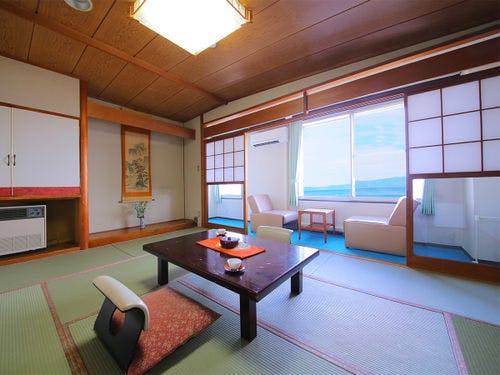 ■和室１０帖湖側■