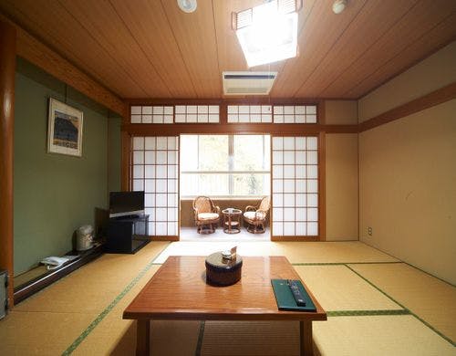 ・タオルや浴衣、風呂用アメニティ等も完備