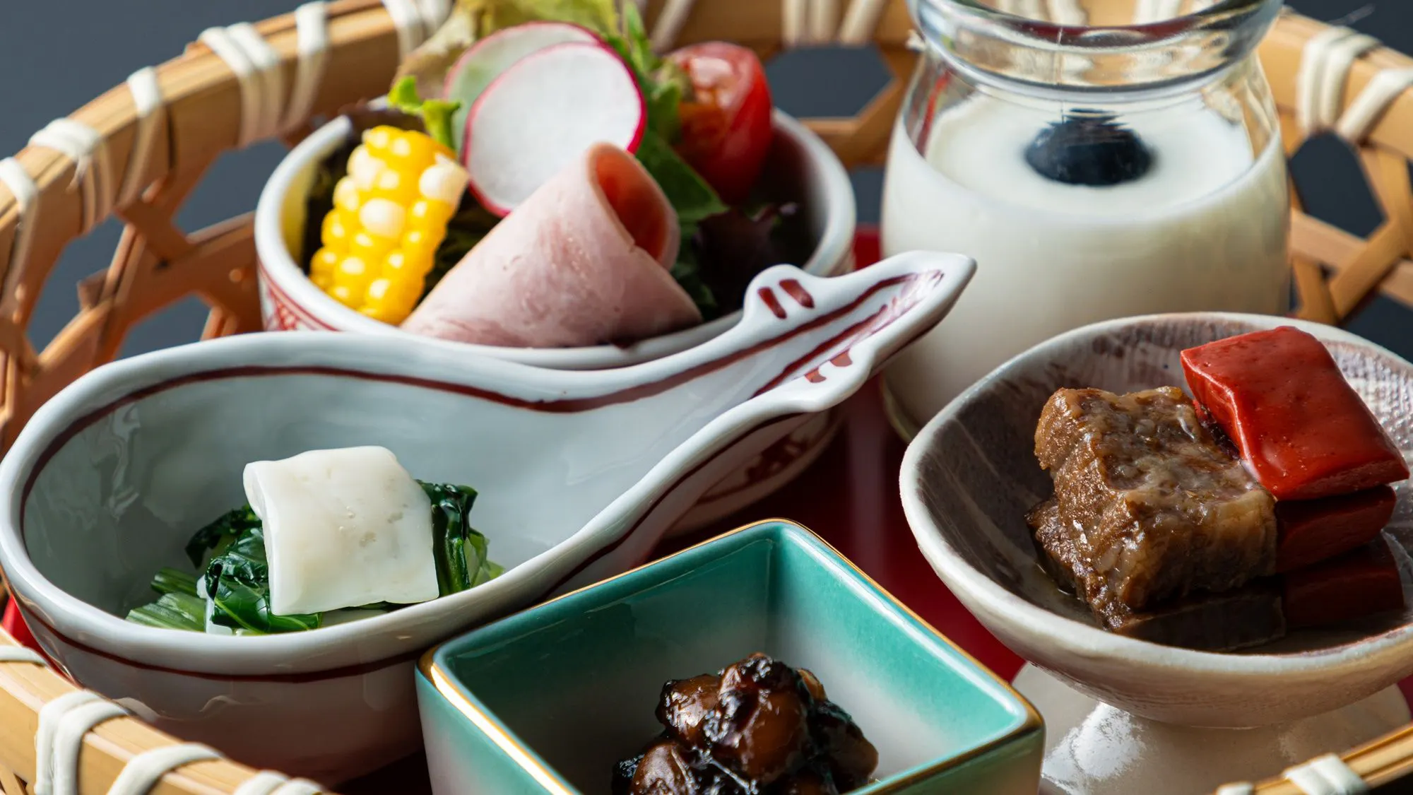 Ví dụ về bữa sáng tại vùng hồ