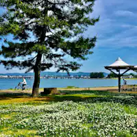 สวนสาธารณะนางิสะริมทะเลสาบโอตสึ หาดยูมิ