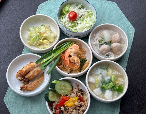 タイ風小皿料理