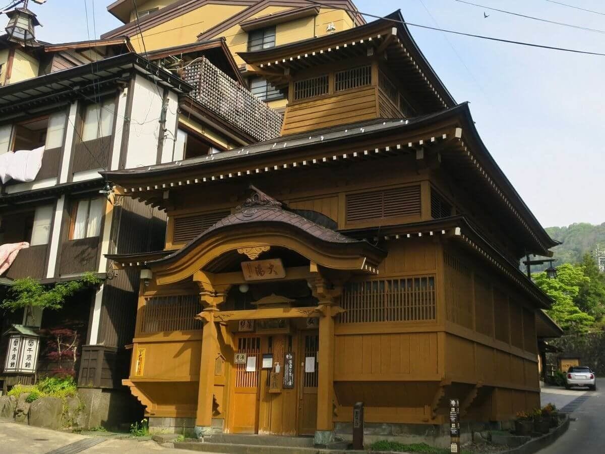 【โอยุ】สัญลักษณ์ของน้ำพุร้อนโนซาวะ