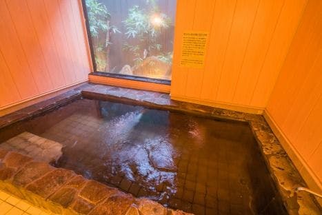 อ่างน้ำลึกทะเลซาโดะ