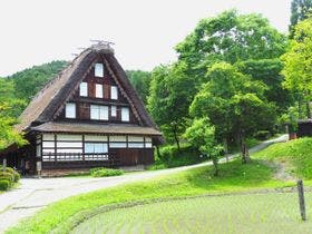ホテル花