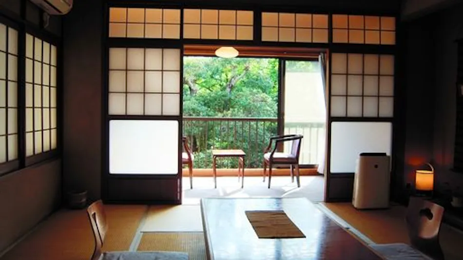 Inn of Flowers and Hospitality, SHOEN