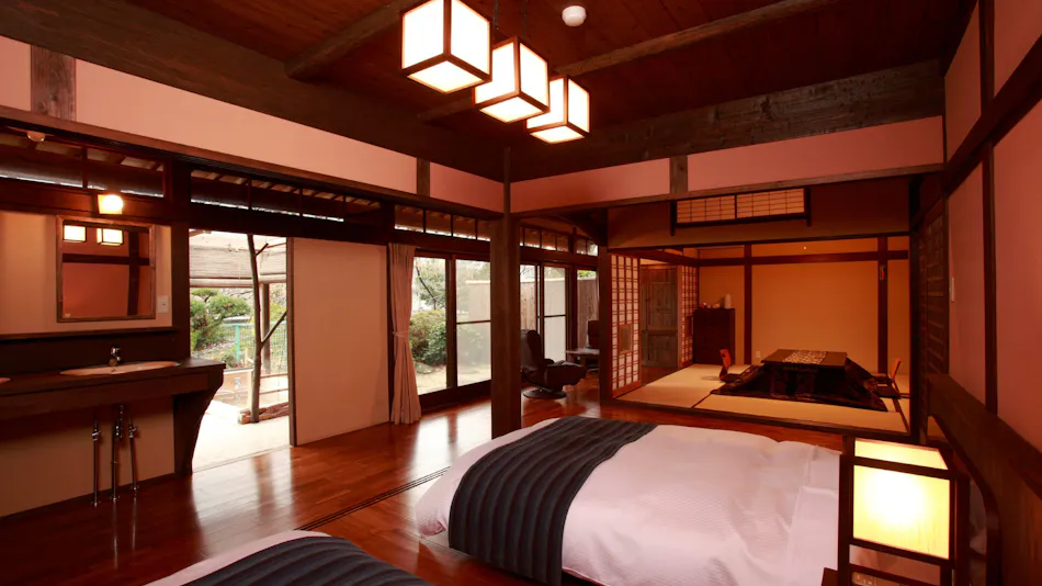 Inn of Flowers and Hospitality, SHOEN