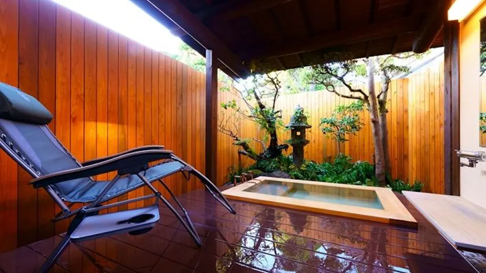 Inn of Flowers and Hospitality, SHOEN