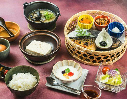 嬉野名物温泉湯豆腐を使ったご朝食です。