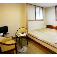 Kamar bergaya Jepang di gedung utama