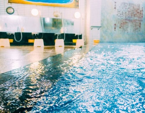 総大理石の内風呂「化粧の湯」