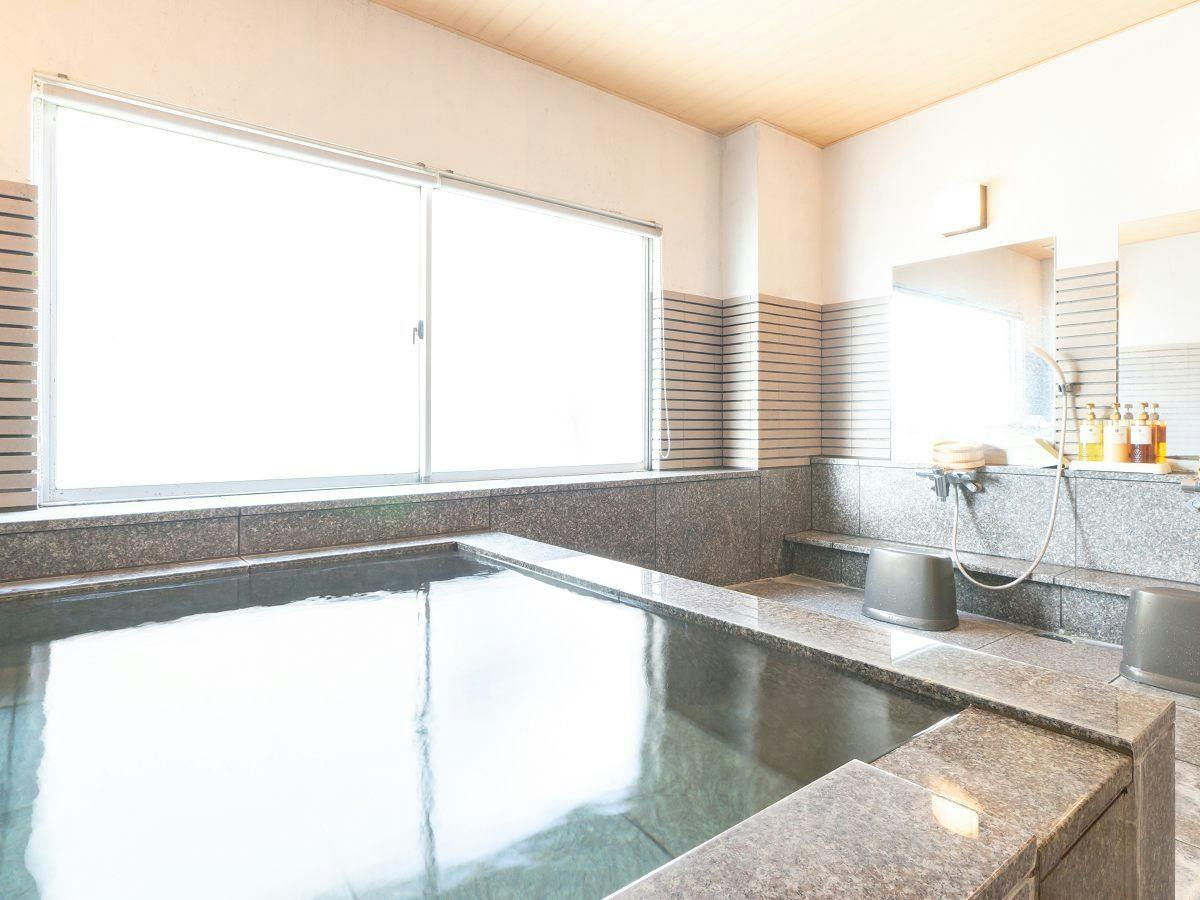 Suwakoen Inn by Lake Suwa