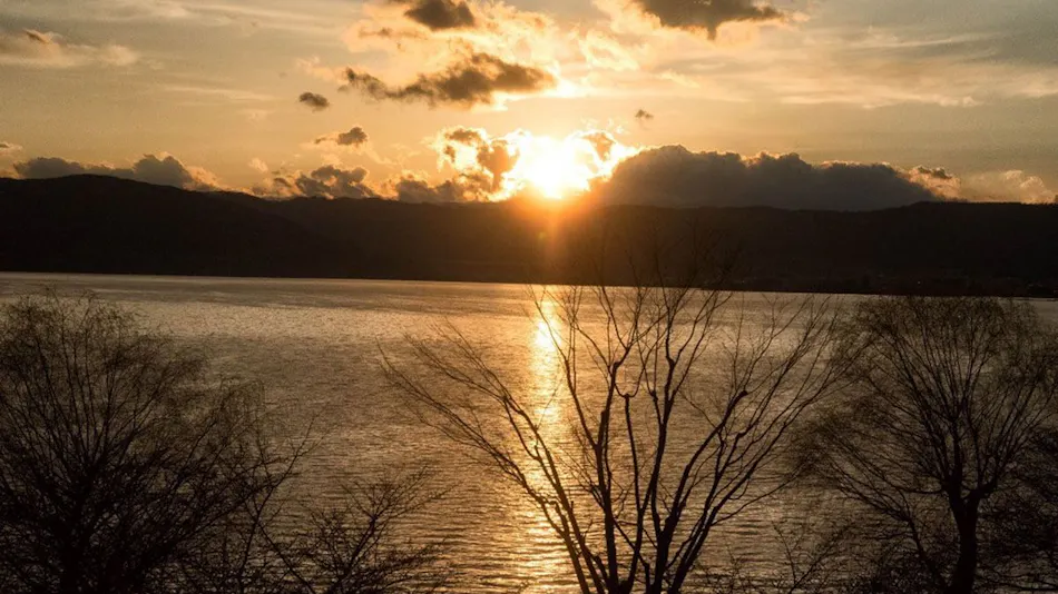Suwakoen Inn by Lake Suwa