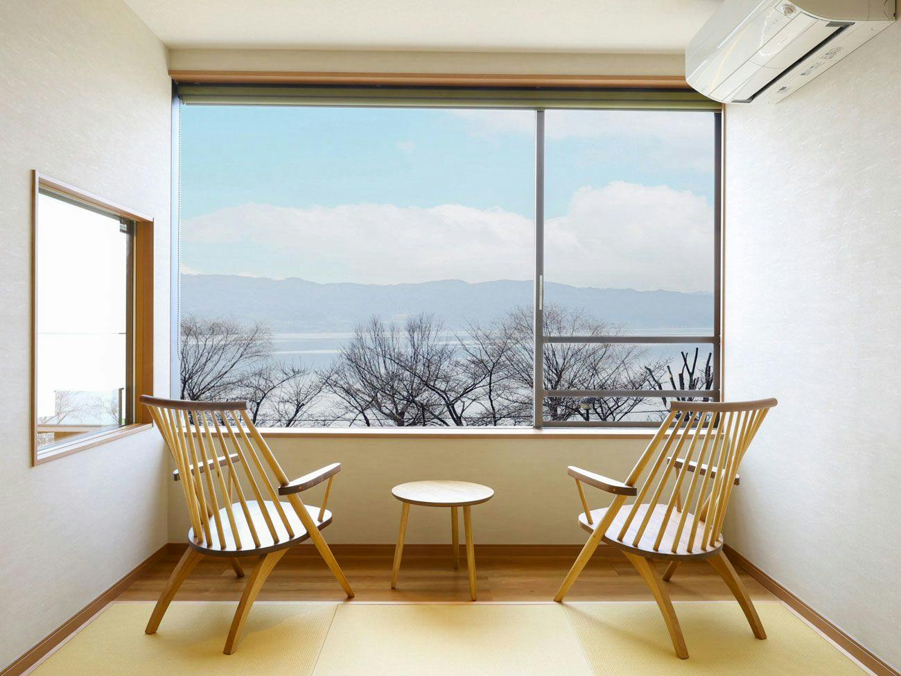 Suwakoen Inn by Lake Suwa