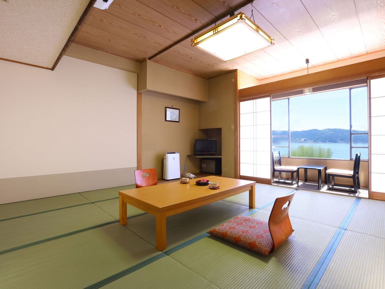 【Kamar Gaya Jepang Sisi Danau】