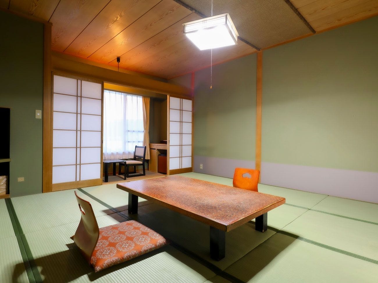 Suwakoen Inn by Lake Suwa