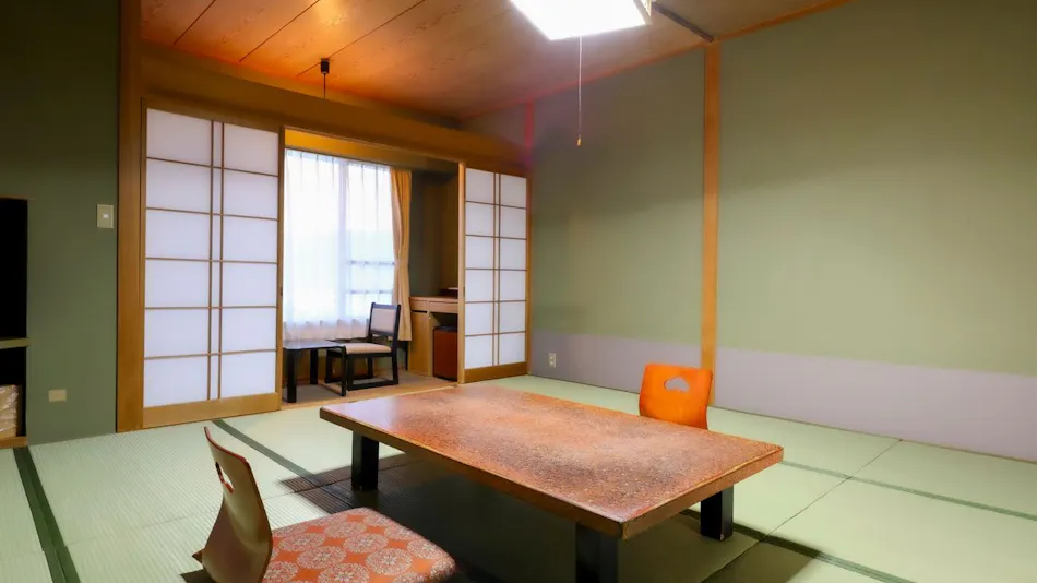Suwakoen Inn by Lake Suwa