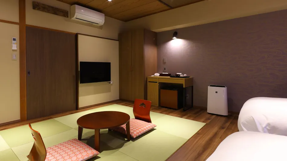 Suwakoen Inn by Lake Suwa