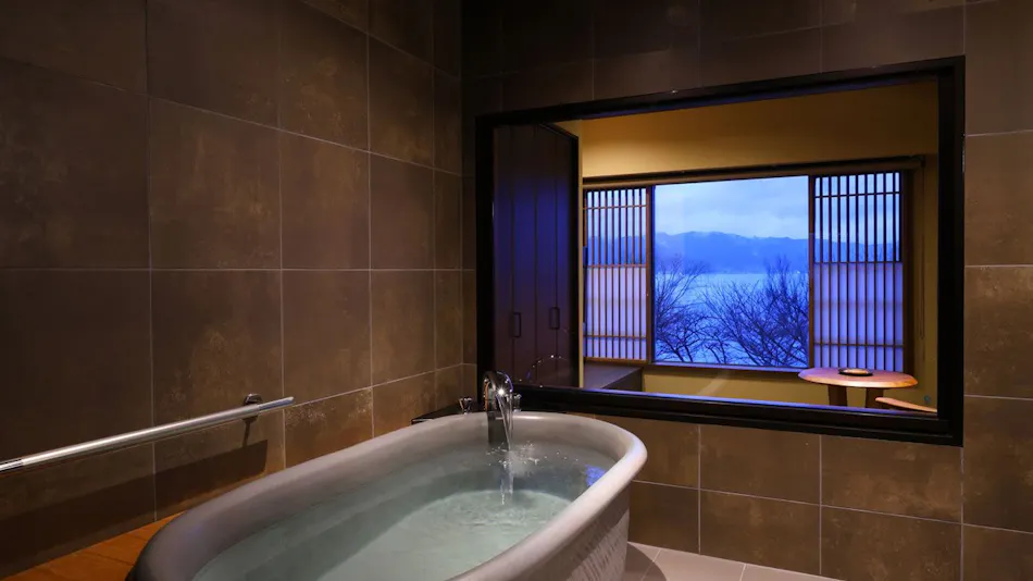 Suwakoen Inn by Lake Suwa