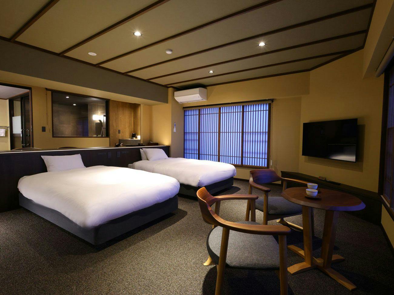 Suwakoen Inn by Lake Suwa