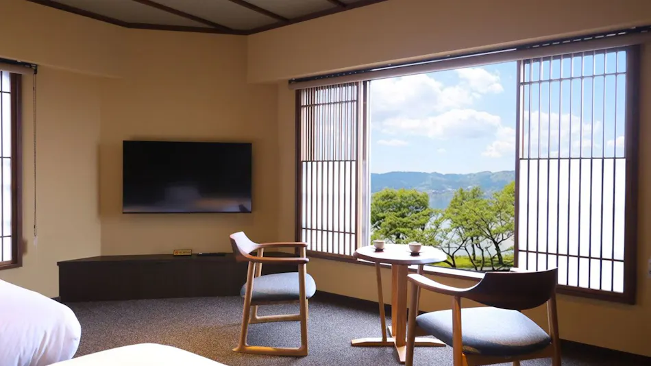 Suwakoen Inn by Lake Suwa