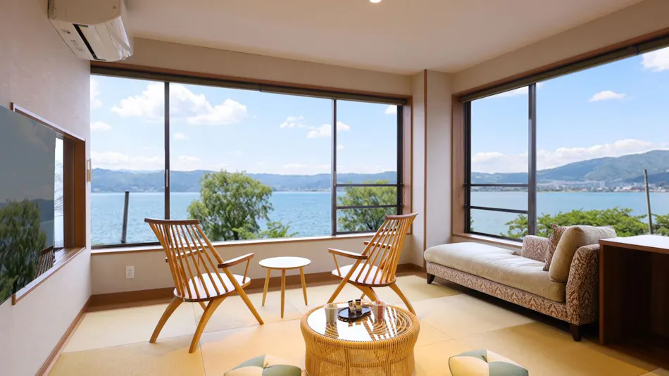 Suwakoen Inn by Lake Suwa