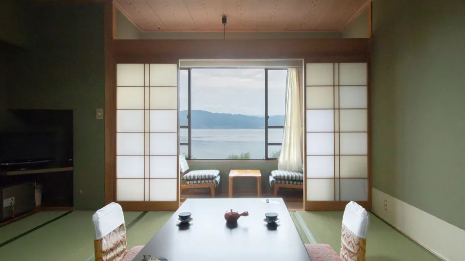 Suwakoen Inn by Lake Suwa