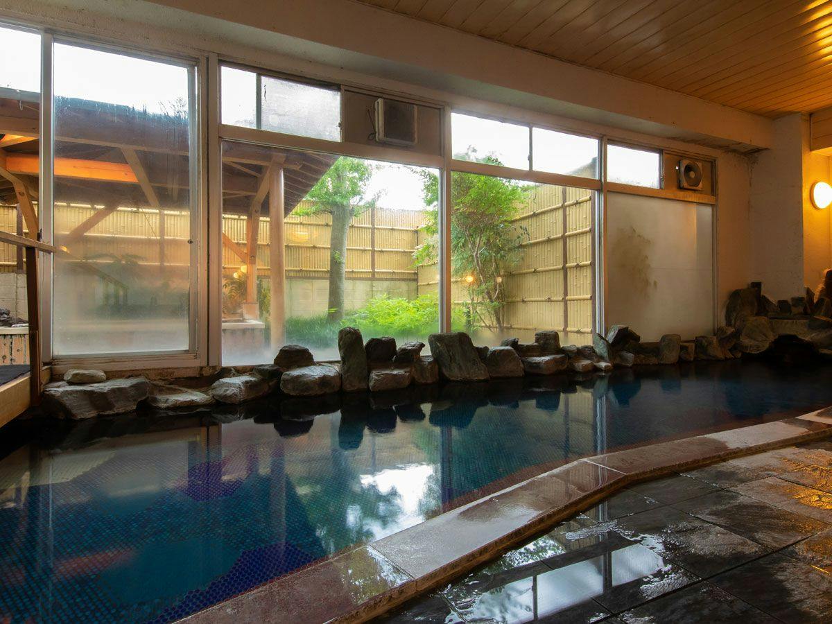 Suwakoen Inn by Lake Suwa